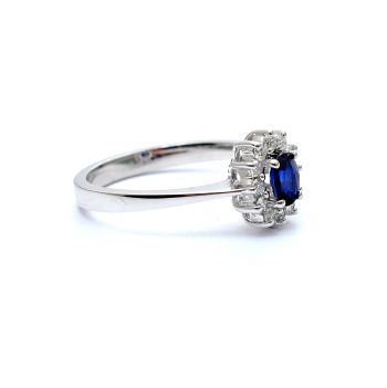 White gold ring with diamonds 0.22 ct and sapphyre 0.37 ct