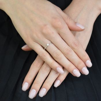 Годежен пръстен от бяло злато с диамант 0.12 ct